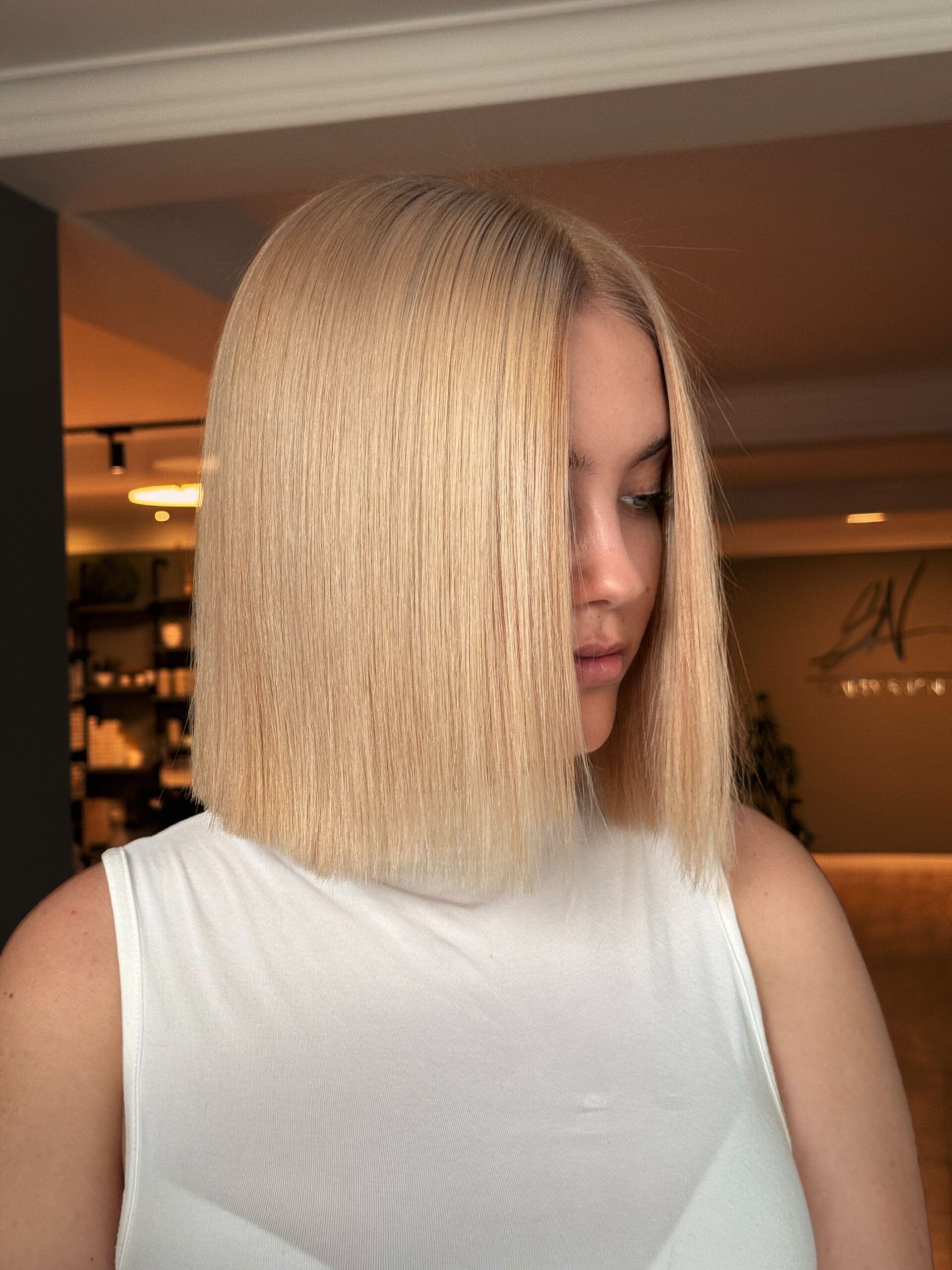 Servicii de Tuns Femei 3- Salon Sandra Nicoară Servicii de Tuns Femei 2- Salon Sandra Nicoară Timișoara